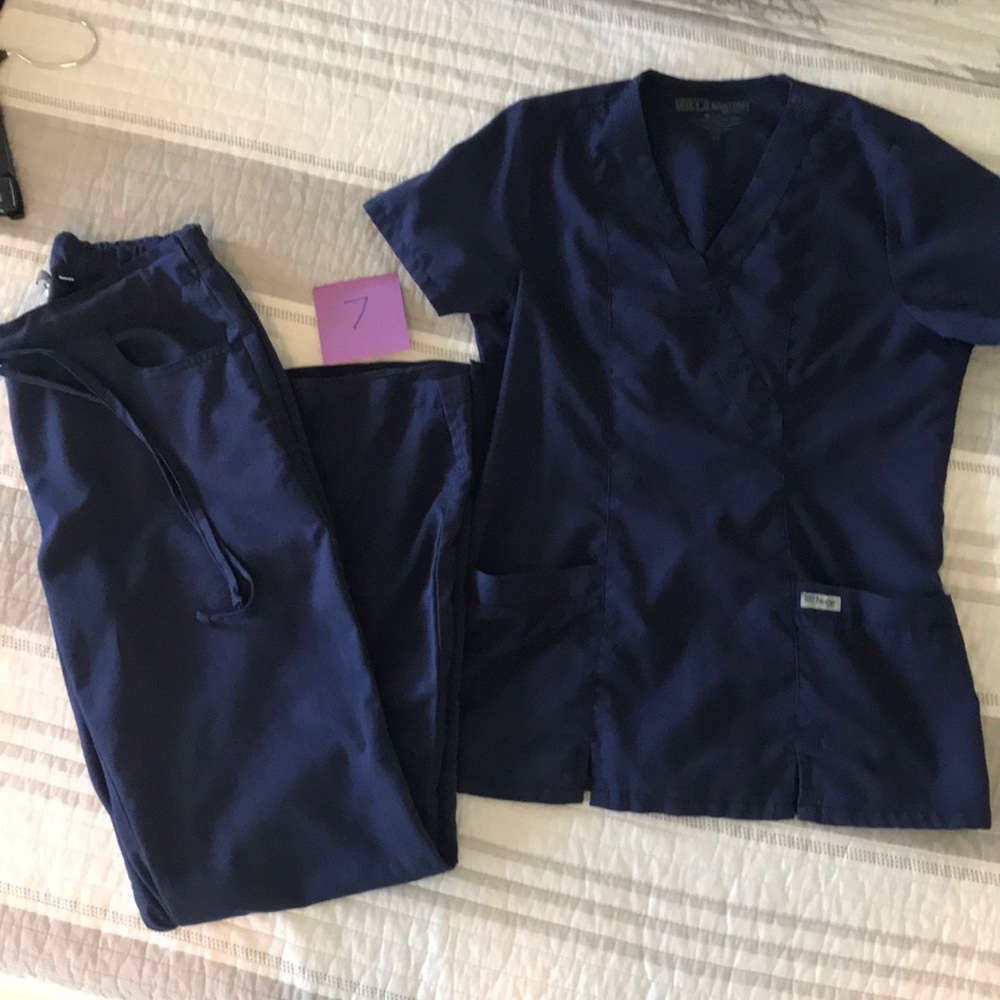 Grey’s Anatomy Barco Navy Scrub Set